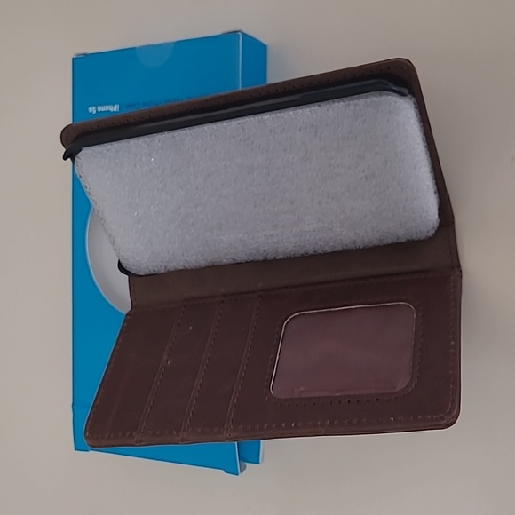 iPhone 5s Case. - Picture 2 of 5